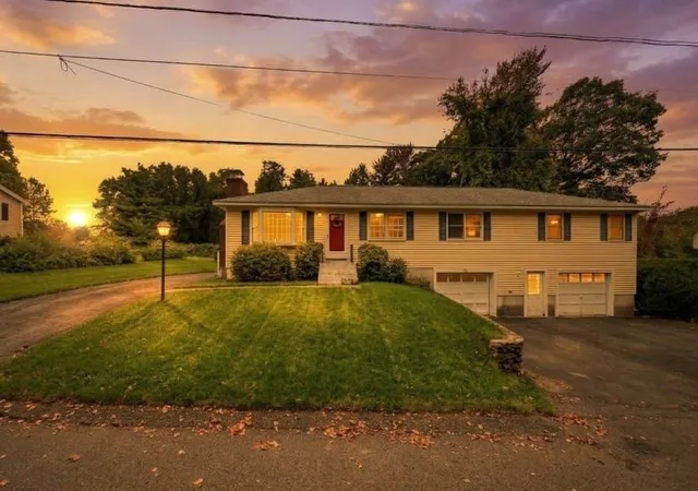 Photo 2 of Single family home for sale at 29 Dale Ave, Leominster, MA 01453 | MLS# 73585353 | Listing updated on 2026-10-13