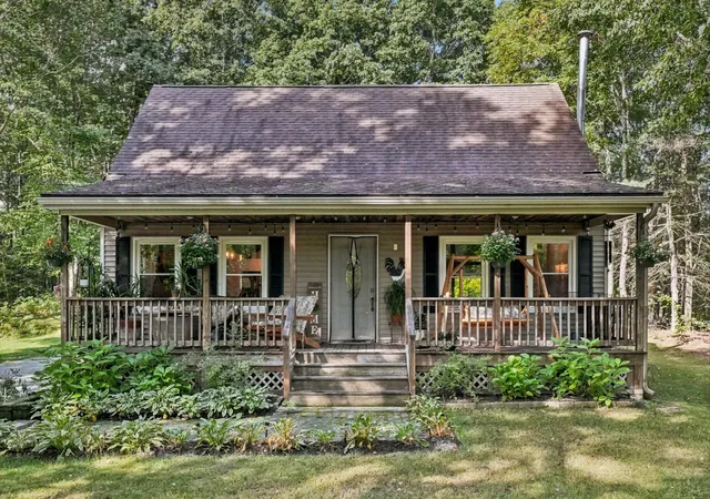 Photo 2 of Sale Pending at 900 Clark St, Gardner, MA 01440 | MLS# 73583640 | Listing updated on 2026-10-14