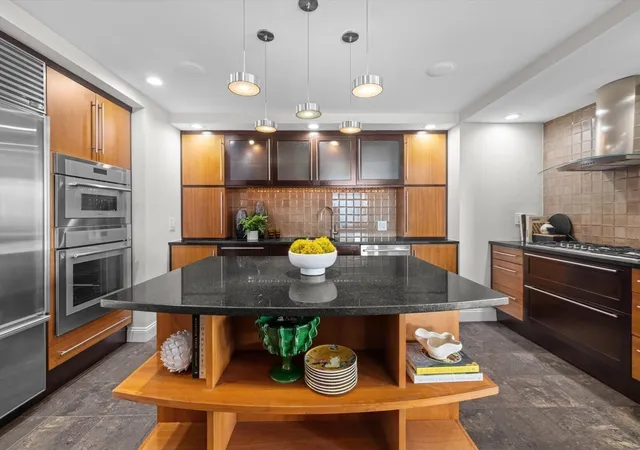 Photo 2 of Condo for sale at 85 E India #PH FG, Boston, MA 02110 | MLS# 73573162 | Listing updated on 2026-09-29