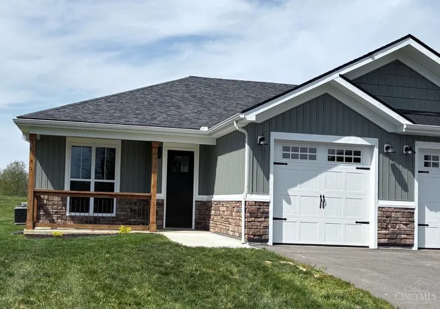 Listing Photo 2 - Condo for sale in building located at 7615 Pea Ridge Rd, Hillsboro, OH 45133 - Unit #A