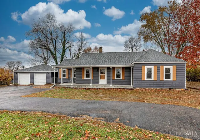Photo 1 of Single family home for sale at 6207 Elk Crk Rd, Middletown, OH 45042 | MLS# 1862391 | Listing updated on 2026-09-03