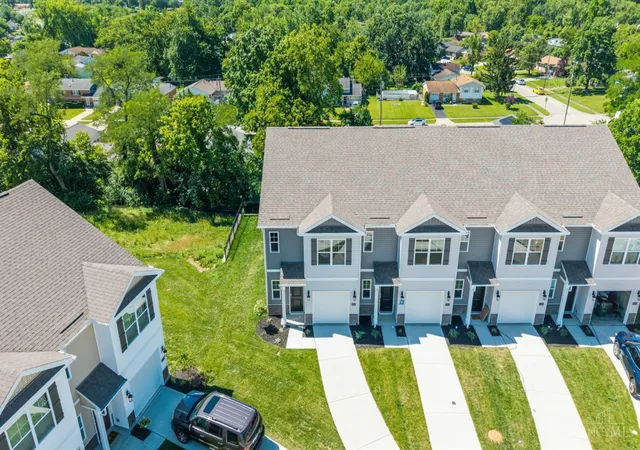 Photo 3 of Townhouse for sale at 10316 Mae Ct, Cincinnati, OH 45251 | MLS# 1869113 | Listing updated on 2026-09-09