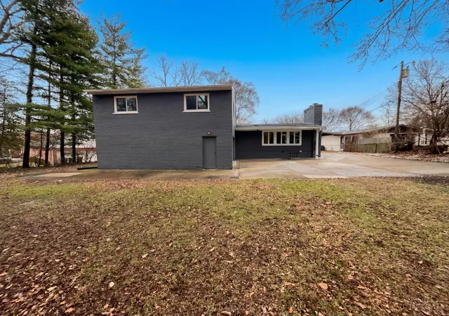 Photo 4 of Single family home for sale at 7809 View Pl Dr, Cincinnati, OH 45224 | MLS# 1871076 | Listing updated on 2026-09-10