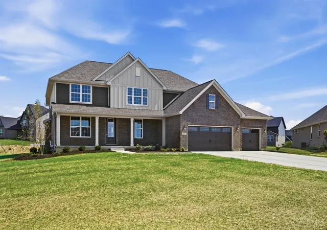 Photo 3 of Single family home for sale at 400 David Lee Ct, Mason, OH 45040 | MLS# 1875714 | Listing updated on 2026-10-04