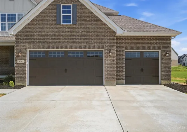 Photo 3 of Single family home for sale at 400 David Lee Ct, Mason, OH 45040 | MLS# 1875714 | Listing updated on 2026-10-04