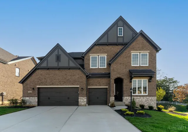Photo 1 of Single family home for sale at 1193 Ridgewood Dr, Loveland, OH 45140 | MLS# 1876324 | Listing updated on 2026-09-28