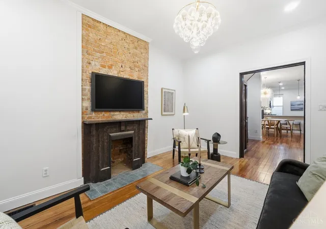 Photo 4 of Single family home for sale at 136 Dorchester Ave, Cincinnati, OH 45219 | MLS# 1876485 | Listing updated on 2026-09-07