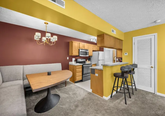 Photo 4 of Condo for sale at 3543 Jessup Rd #2B, Green Twp, OH 45239 | MLS# 1877212 | Listing updated on 2026-09-11