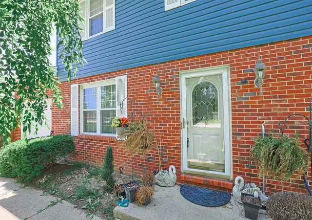 Photo 2 of Single family home for sale at 513 N Columbus Ave, Blanchester, OH 45107 | MLS# 1878585 | Listing updated on 2026-09-08