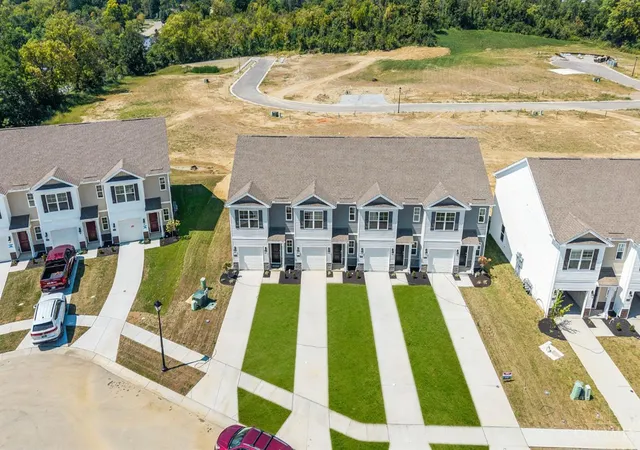 Photo 2 of Townhouse for sale at 10347 Mae Ct, Cincinnati, OH 45251 | MLS# 1879542 | Listing updated on 2026-09-09