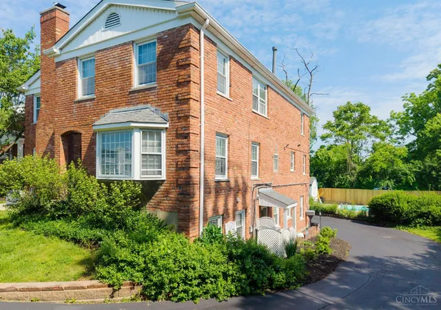 Photo 3 of Condo for sale at 1110 Springfield Pike #15, Cincinnati, OH 45215 | MLS# 1879993 | Listing updated on 2026-09-09