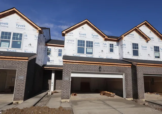 Photo 1 of Sale Pending at 7251 Grandpoint Dr #28, West Chester, OH 45040 | MLS# 1883543 | Listing updated on 2026-10-19