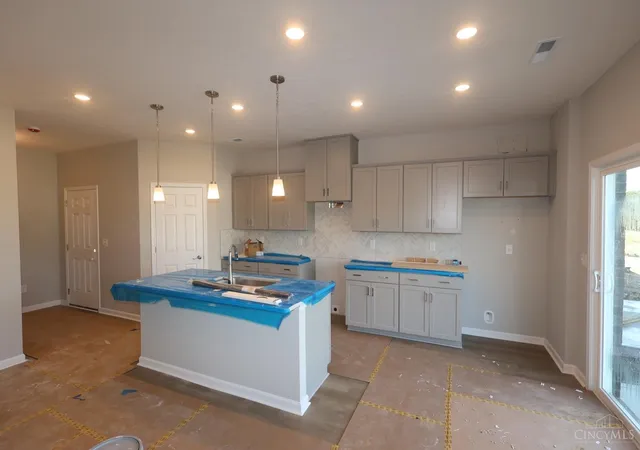 Photo 4 of Sale Pending at 7251 Grandpoint Dr #28, West Chester, OH 45040 | MLS# 1883543 | Listing updated on 2026-10-19