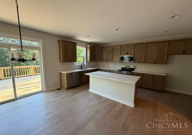 Photo 4 of Single family home for sale at 6690 Hitchingpost Ln, Cincinnati, OH 45230 | MLS# 1883481 | Listing updated on 2026-09-03