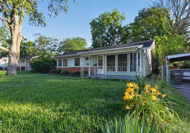 Photo 2 of Sale Pending at 2806 Niagara St, Cincinnati, OH 45251 | MLS# 1881277 | Listing updated on 2026-09-01