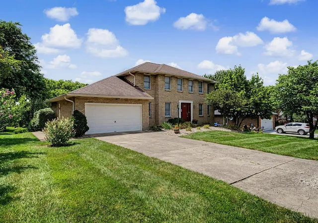 Photo 2 of Single family home for sale at 8295 Beckett Sta Dr, West Chester, OH 45069 | MLS# 1885166 | Listing updated on 2026-09-11