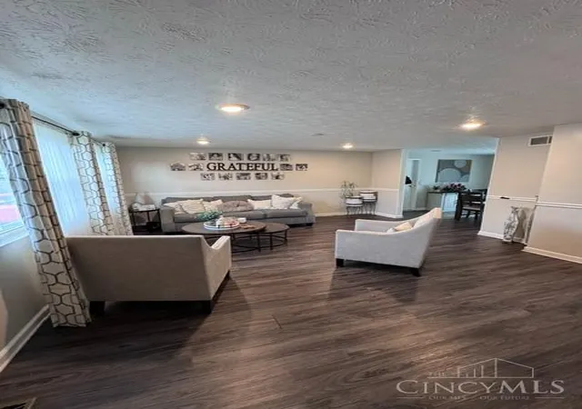 Photo 4 of Sale Pending at 2789 Jupiter Dr, Fairfield, OH 45014 | MLS# 1885695 | Listing updated on 2026-09-25