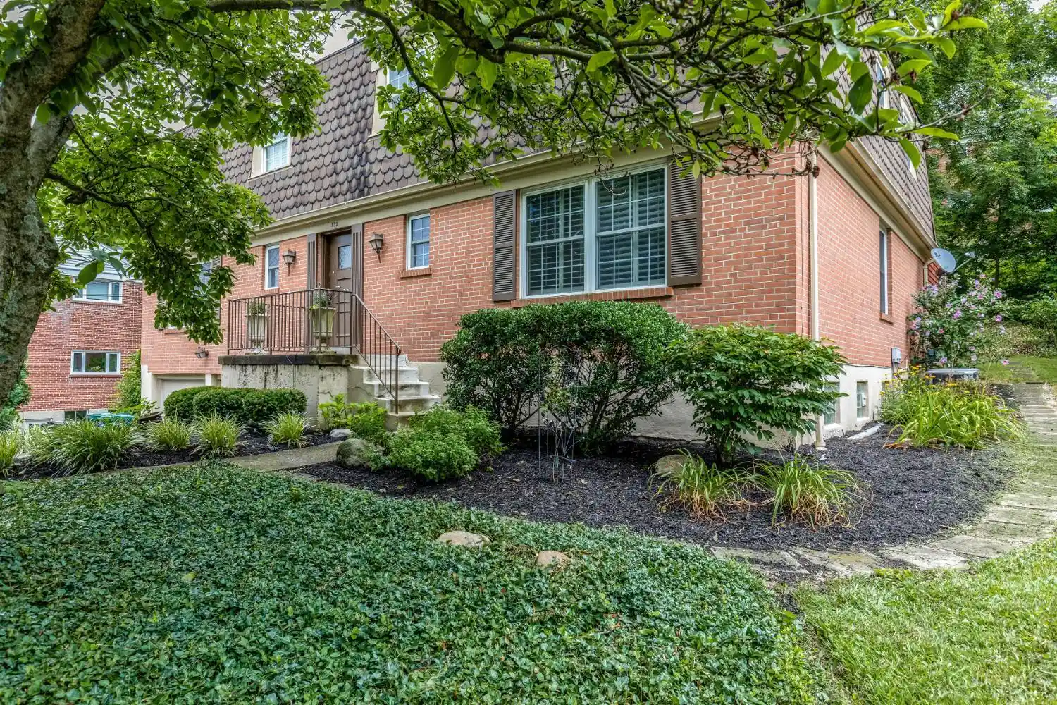Listing Photo 1 - Condo for sale in 850 Van Dyke Ave located at 850 Van Dyke Ave, Cincinnati, OH 45226 - Unit 850 Van Dyke Ave