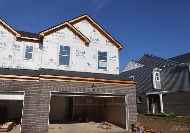 Photo 1 of Sale Pending at 7247 Grandpoint Dr #27, West Chester, OH 45069 | MLS# 1886596 | Listing updated on 2026-10-06