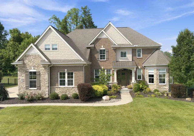 Photo 1 of Sale Pending at 5201 Sycamore View Dr, Mason, OH 45040 | MLS# 1887390 | Listing updated on 2026-09-06