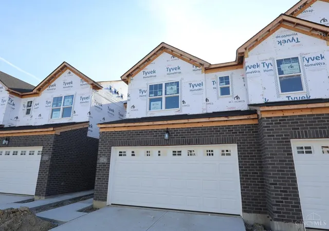 Photo 2 of Sale Pending at 7236 Grandpoint Dr #48, West Chester, OH 45069 | MLS# 1887786 | Listing updated on 2026-10-06
