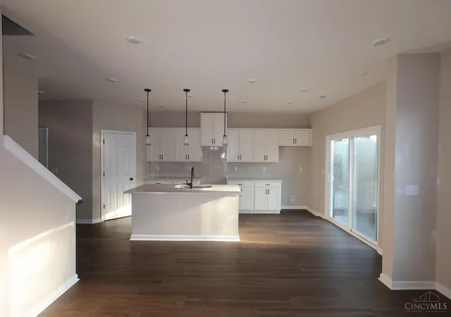 Photo 4 of Sale Pending at 7236 Grandpoint Dr #48, West Chester, OH 45069 | MLS# 1887786 | Listing updated on 2026-10-06