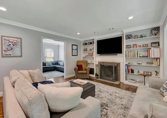 Photo 4 of Sale Pending at 8033 Old Stable Ct, West Chester, OH 45069 | MLS# 1888239 | Listing updated on 2026-09-04