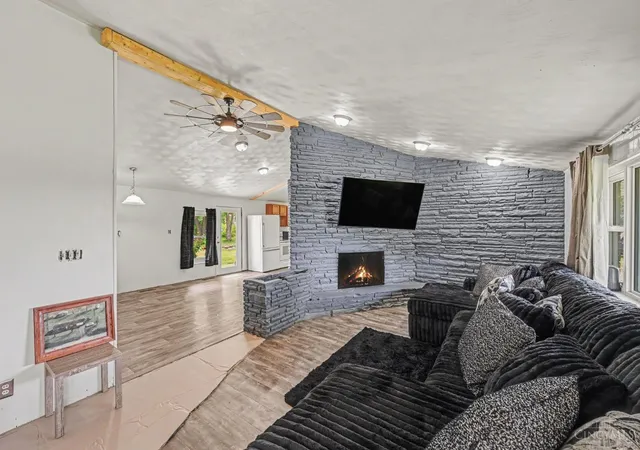 Photo 4 of Single family home for sale at 4649 W US 22 3, Wilmington, OH 45177 | MLS# 1888745 | Listing updated on 2026-09-08