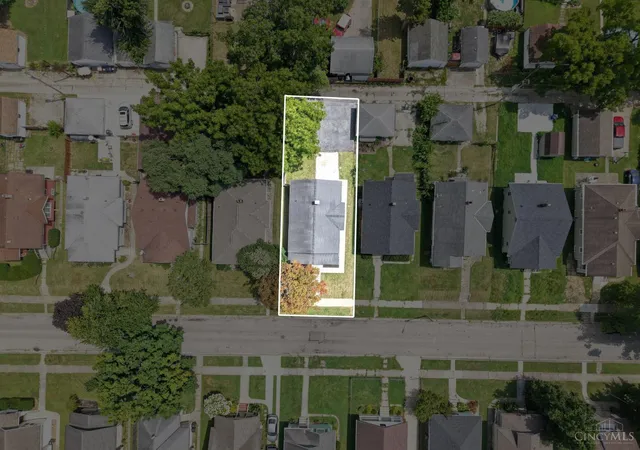 Photo 3 of Sale Pending at 310 N F St, Hamilton, OH 45013 | MLS# 1888940 | Listing updated on 2026-10-07