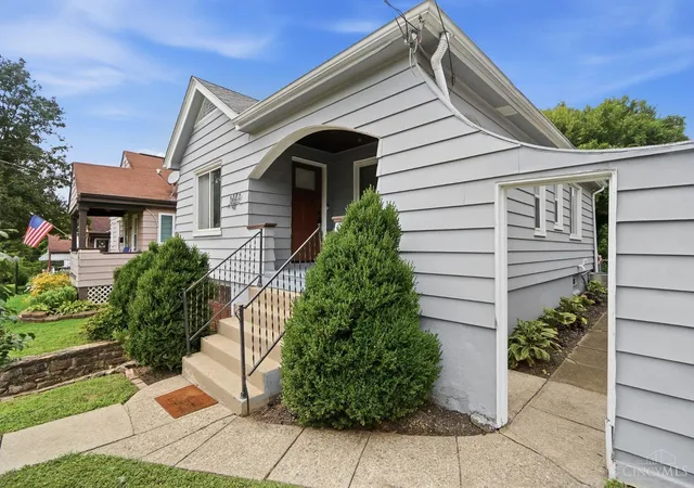 Photo 2 of Single family home for sale at 6522 Palmetto St, Cincinnati, OH 45227 | MLS# 1888972 | Listing updated on 2026-09-09