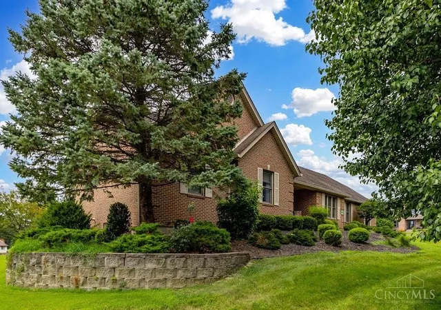 Photo 1 of Single family home for sale at 1675 Ainsley Ln, Hamilton, OH 45013 | MLS# 1889051 | Listing updated on 2026-09-16