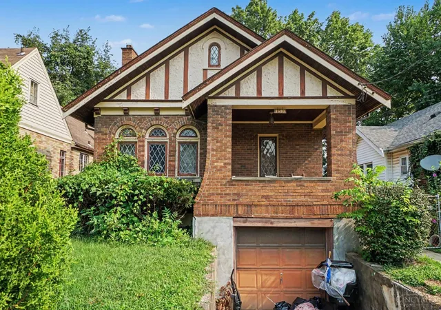 Photo 1 of Single family home for sale at 1810 Dalewood Pl, Cincinnati, OH 45237 | MLS# 1890281 | Listing updated on 2026-09-11
