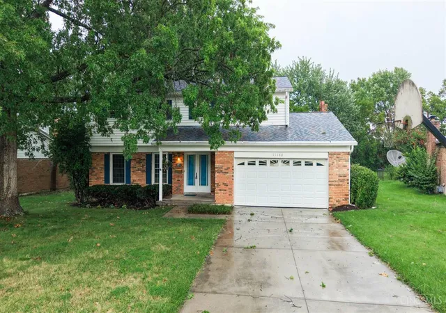 Photo 4 of Single family home for sale at 11180 Lincolnshire Dr, Cincinnati, OH 45240 | MLS# 1890308 | Listing updated on 2026-09-10