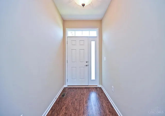 Photo 3 of Single family home for sale at 1006 Chatham Ln, Pierce Twp, OH 45245 | MLS# 1890416 | Listing updated on 2026-09-10