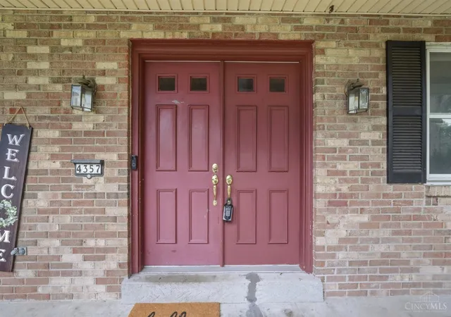 Photo 3 of Sale Pending at 4357 Hubble Rd, Cincinnati, OH 45247 | MLS# 1890577 | Listing updated on 2026-09-04