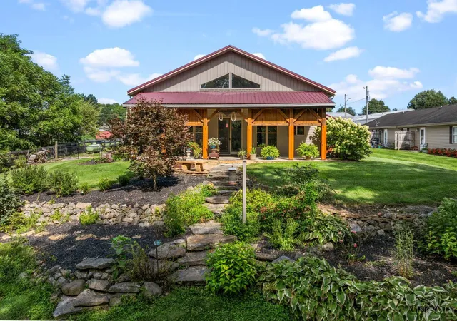 Photo 4 of Single family home for sale at 323 N Main St, Lynchburg, OH 45142 | MLS# 1890594 | Listing updated on 2026-09-08