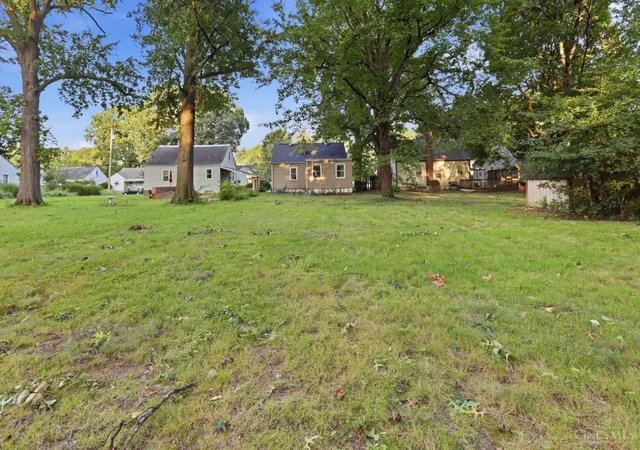 Photo 3 of Single family home for sale at 6925 Dianna Dr, North College Hill, OH 45239 | MLS# 1890662 | Listing updated on 2026-10-15