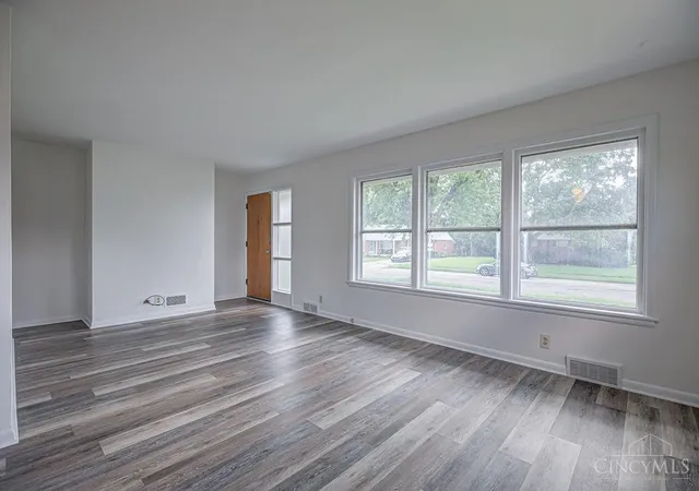 Photo 2 of Single family home for sale at 62 Hermay Rd, Hamilton, OH 45013 | MLS# 1890854 | Listing updated on 2026-09-11