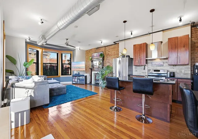 Photo 2 of Condo for sale at 1237 Vine #5, Cincinnati, OH 45202 | MLS# 1891076 | Listing updated on 2026-09-10