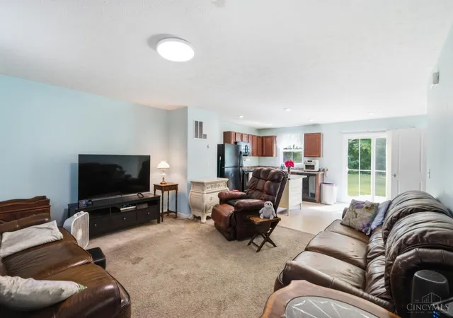 Photo 3 of Sale Pending at 160 Wooded Ridge Dr, Batavia Twp, OH 45102 | MLS# 1891493 | Listing updated on 2026-09-03