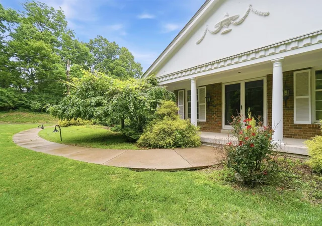 Photo 2 of Single family home for sale at 4 Beechurst Woods Ln, Green Twp, OH 45233 | MLS# 1879683 | Listing updated on 2026-09-05
