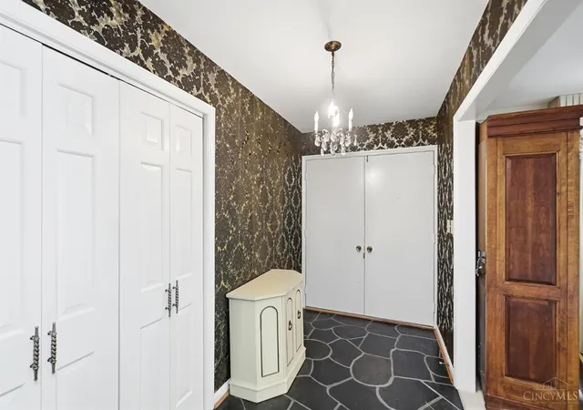 Photo 4 of Single family home for sale at 4 Beechurst Woods Ln, Green Twp, OH 45233 | MLS# 1879683 | Listing updated on 2026-09-05