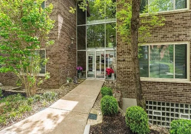 Listing Photo 4 - Condo for sale in building located at 3563 Amberacres Dr, Cincinnati, OH 45237 - Unit #10