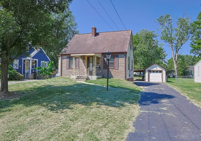 Photo 2 of Sale Pending at 1179 Beacon St, Anderson Twp, OH 45230 | MLS# 1892292 | Listing updated on 2026-09-03