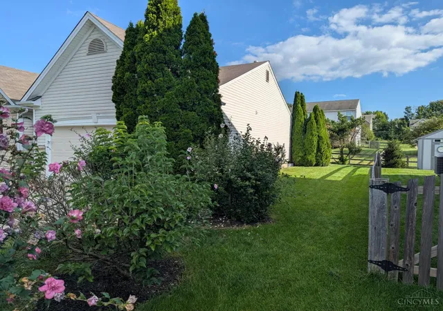Photo 3 of Single family home for sale at 1148 Turfway Ct, Lebanon, OH 45036 | MLS# 1892327 | Listing updated on 2026-09-26