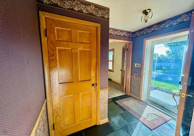 Photo 1 of Single family home for sale at 301 Jackson Ln, Middletown, OH 45044 | MLS# 1892365 | Listing updated on 2026-10-28