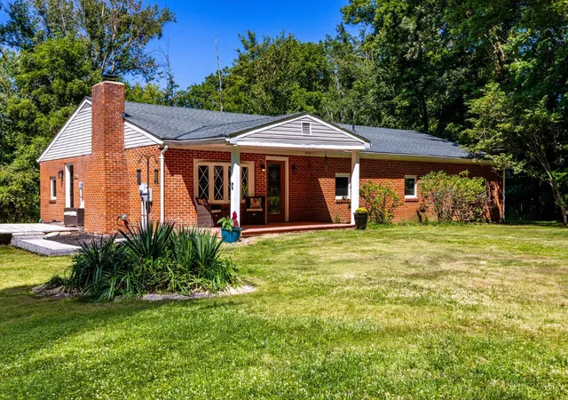 Single family home for sale at 6881 Shiloh Rd, Goshen, OH 45122 | MLS# 1892035