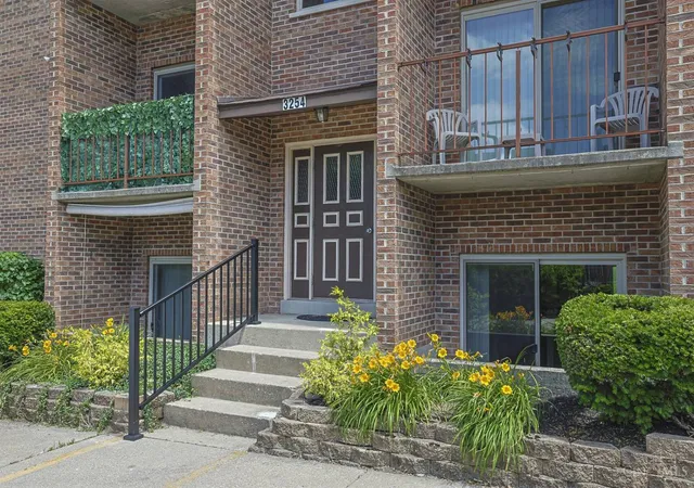 Photo 2 of Sale Pending at 3254 North Bnd Rd, Cincinnati, OH 45239 | MLS# 1892401 | Listing updated on 2026-09-10