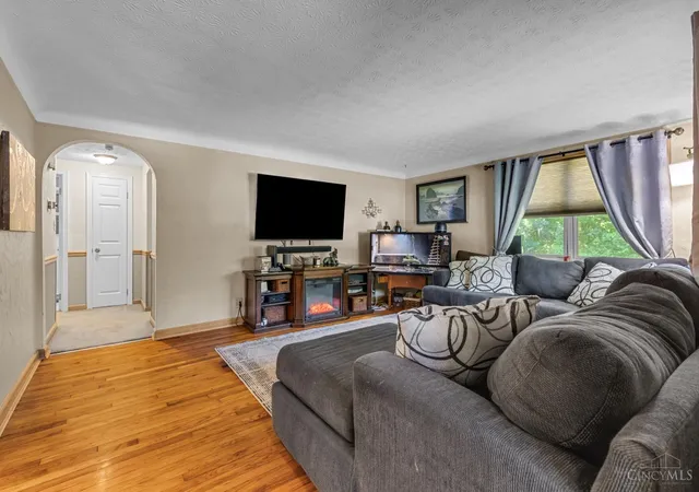 Photo 3 of Single family home for sale at 345 Amelia Olive Branch Rd, Batavia Twp, OH 45102 | MLS# 1892382 | Listing updated on 2026-09-01