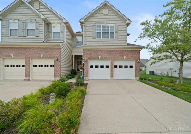 Townhouse for sale at 2290 Cobblestone, Miamisburg, OH 45342 | MLS# 1892043